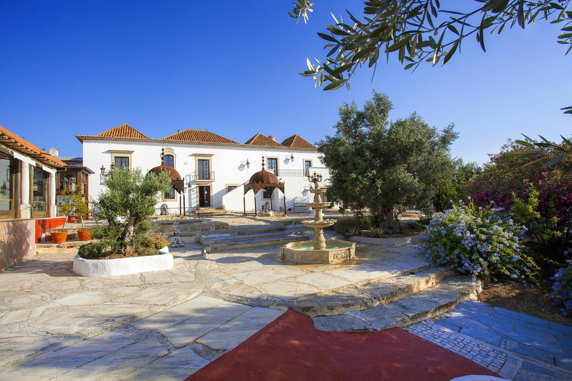 Hotel De Charme Capela Das Artes Armação de Pêra Exterior foto