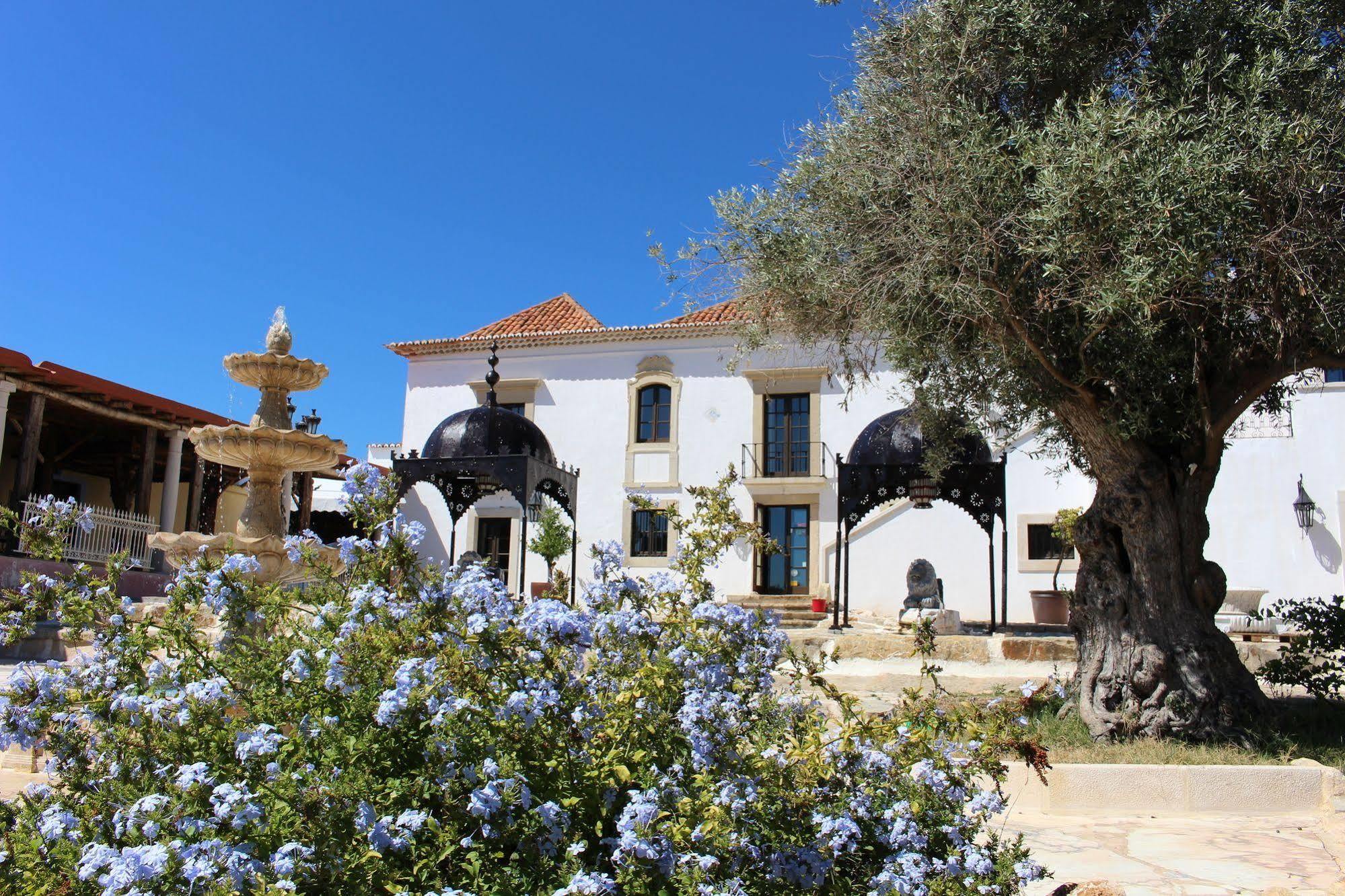 Hotel De Charme Capela Das Artes Armação de Pêra Exterior foto